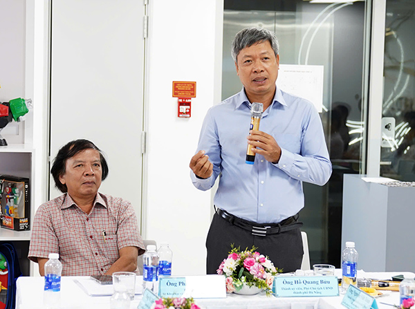 Phó Chủ tịch UBND TP Đà Nẵng Hồ Quang Bửu phát biểu tại tại buổi làm việc với cộng đồng khởi nghiệp TP ngày 12/8.