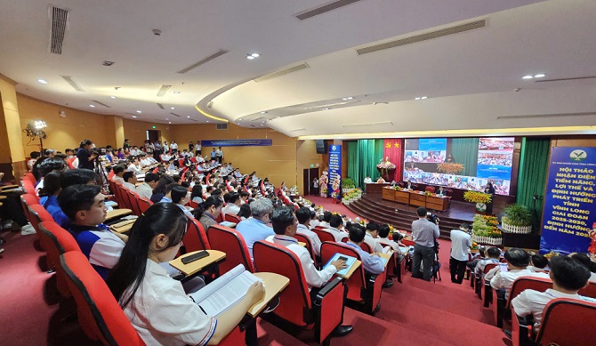 Các đại biểu tham 