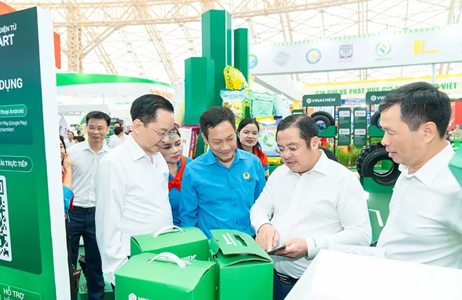 Gian hàng của VINACHEM tại Triển lãm