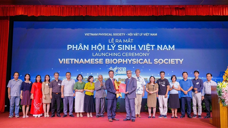 Cộng đồng khoa học chúc mừng ra mắt Hội Lý sinh Việt Nam.