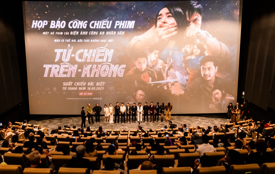 Phim "Tử chiến trên không" chính thức ra mắt tại TP HCM.