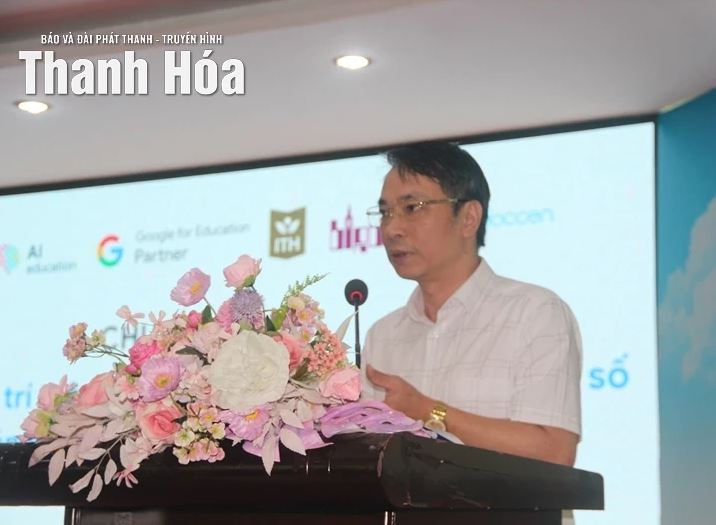 Ông Dương Đình Sĩ, Phó Trưởng phòng Giáo dục Phổ thông, Sở GD&ĐT tỉnh Thanh Hóa phát biểu tại chương trình. Ảnh: Báo và Đài Phát thanh - Truyền hình Thanh Hoá.
