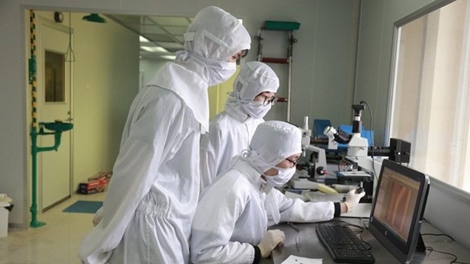 Phòng sạch thuộc Trung tâm Nano và Năng lượng, khoa Vật lý, Trường đại học Khoa học Tự nhiên, Đại học Quốc gia Hà Nội