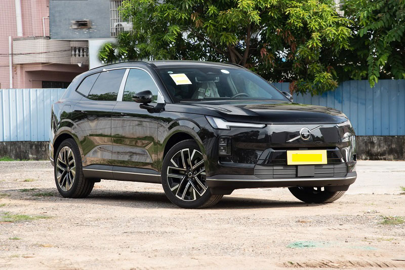 Volvo XC70 PHEV 2026.