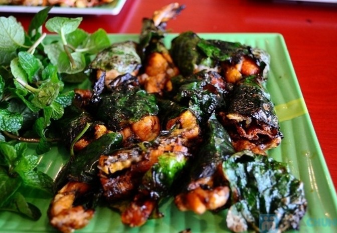 Rắn mối nướng lá lốt.