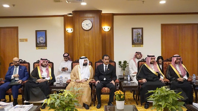  ông Ahmed alTheeb - chủ tịch Hội đồng, Hội đồng Doanh nghiệp Ả Rập Xê Út - Việt Nam (Saudi-Vietnamese Business Council) 