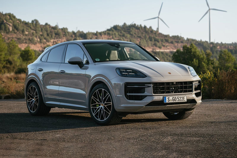Porsche Cayenne S E-Hybrid Coupe 2025.
