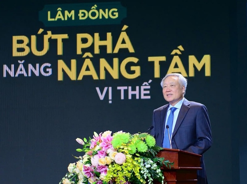 Phó Thủ tướng Thường trực Chính phủ Nguyễn Hoà Bình phát biểu tại hội nghị.