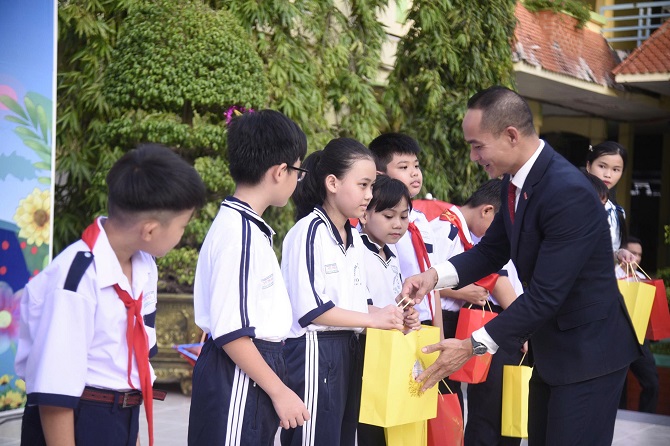 các doanh không chỉ kinh doanh mà còn thực hiện tốt an sinh xã hội