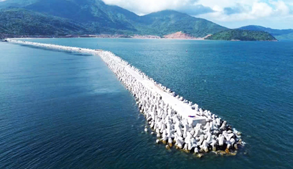 Dự án đầu tư phần cơ sở hạ tầng dùng khu bến cảng Liên Chiểu sắp về đích, sẵn sàng đón các nhà đầu tư xây dựng, khai thác khu bến cảng chiến lược này.