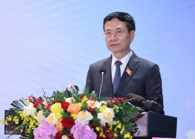 Bộ trưởng Bộ Khoa học và Công nghệ Nguyễn Mạnh Hùng.