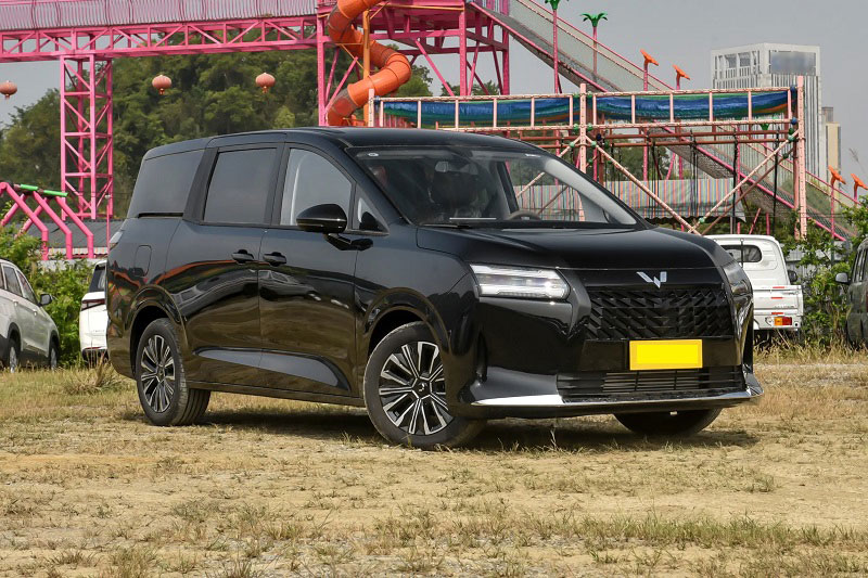Wuling Xingguang 730 2026.