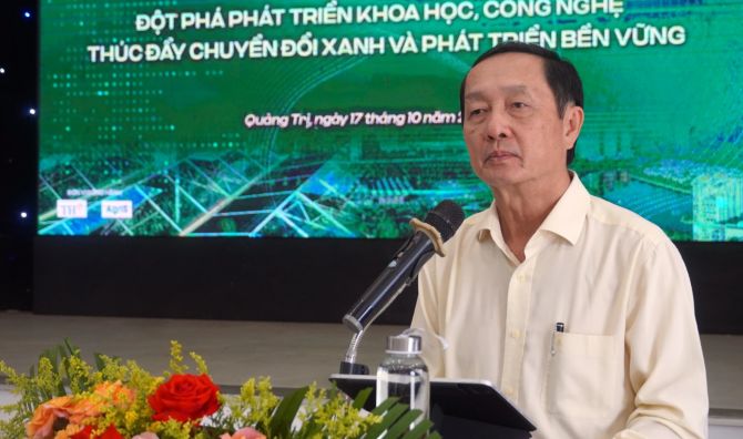 Phó trưởng Ban Tuyên giáo và Dân vận Trung ương Huỳnh Thành Đạt phát biểu tại hội thảo.