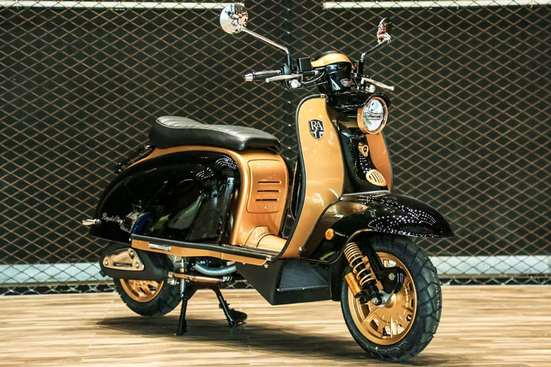 Xe tay ga cổ điển, động cơ 309cc, trang bị tối tân, giá cao ngất ngưởng