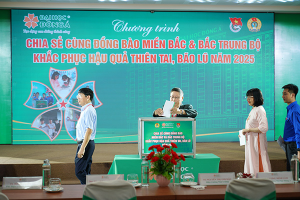 Trường ĐH Đông Á tổ chức quyên góp ủng  hộ đồng bào Bắc bộ và Bắc Trung bộ bị thiên tai, bão lũ năm 2025.