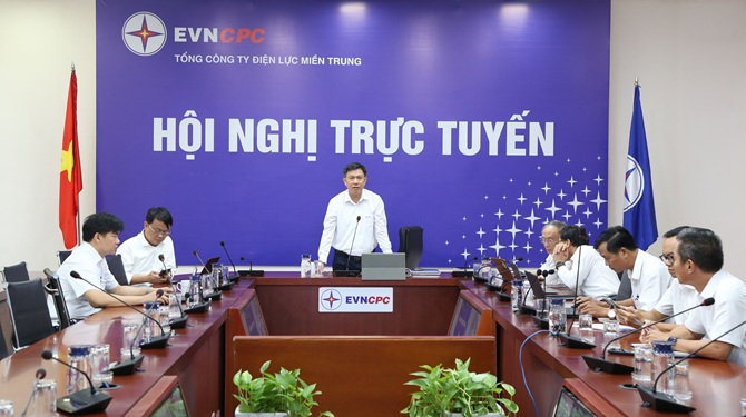 Ban Chỉ huy PCTT & TKCN EVNCPC tổ chức cuộc họp khẩn sáng 22/10 về ứng phó bão số 12