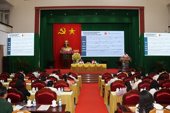 +ảnh 3: Quang cảnh hội nghị.