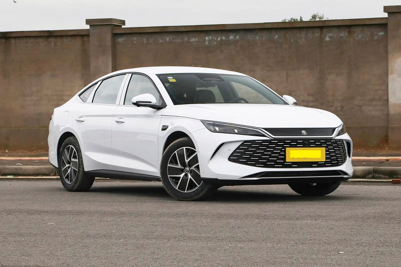 BYD Qin L DM-i 2026.