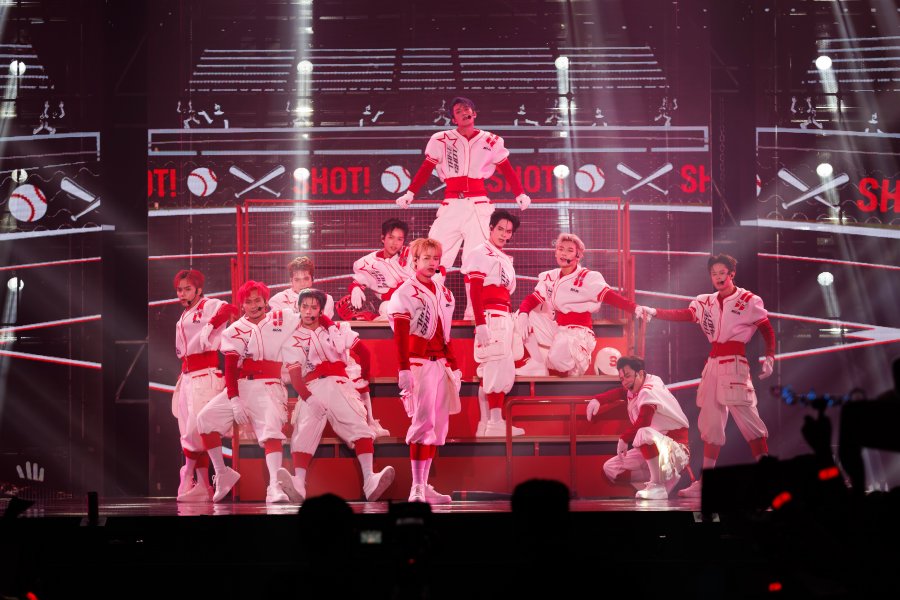 batch_NSXTN SOOBIN áp dụng hình thức _Sổ đầu bài_, răn đe các Tân binh vấn đề về ý thức, kỷ luật khi tập luyện