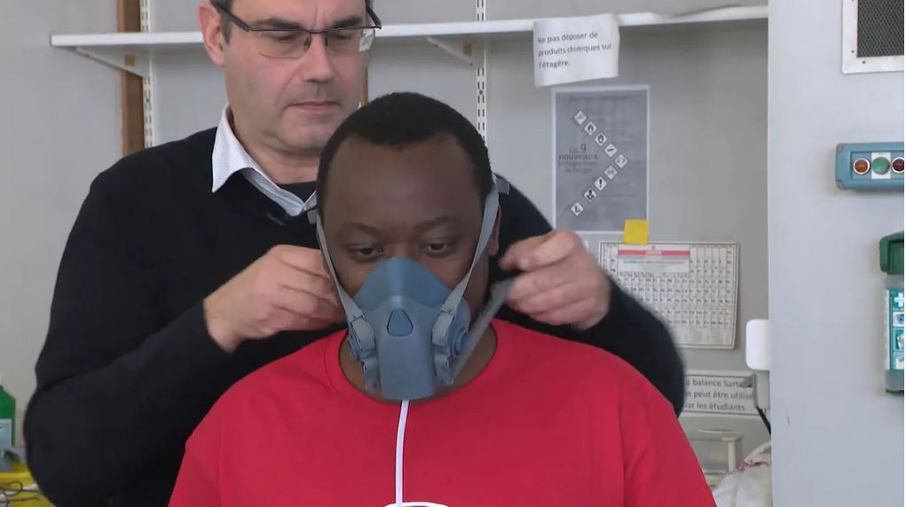 Thí nghiệm "mũi điện tử".