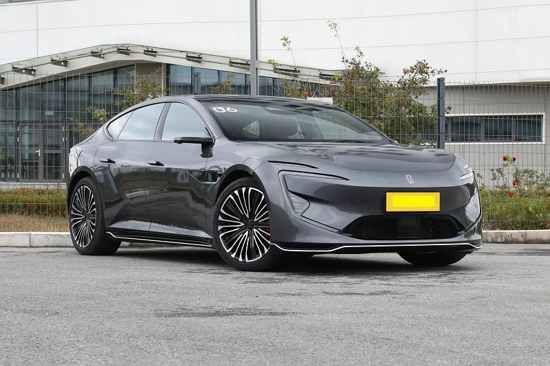 Avatr 12 2026 biến thể 4 cảm biến laser.