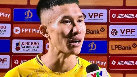 Gây sốt ở giải Đông Nam Á, trò cưng HLV Kim Sang-sik lại khiến NHM ngỡ ngàng tại V.League