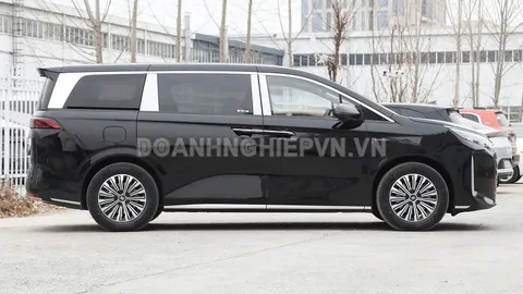 ‘Chuyên cơ mặt đất’ công suất 428 mã lực, siêu tiết kiệm xăng, nội thất sang chảnh, giá rẻ bất ngờ