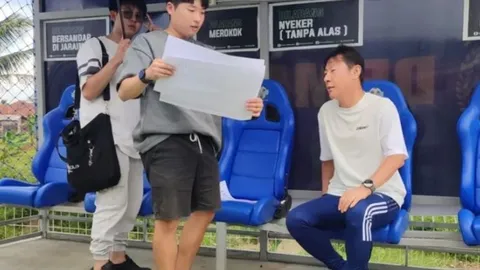 Ngã ngũ vụ HLV Shin Tae-yong dẫn dắt Hà Nội FC, bại tướng HLV Kim Sang-sik chính thức nhận việc mới