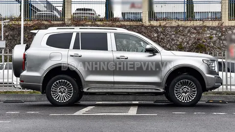 SUV công suất 863 mã lực, trang bị tối tân, giá dễ tiếp cận, ‘đe nẹt’ Toyota Land Cruiser