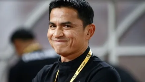 ĐT Việt Nam lên đỉnh Đông Nam Á, HLV Kiatisak bất ngờ thừa nhận sự thật phũ phàng