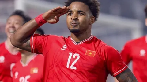 Nguyễn Xuân Son ký hợp đồng đặc biệt, trụ cột ĐT Việt Nam có bước ngoặt lớn trong sự nghiệp