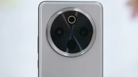 Smartphone chống nước, cấu hình tốt, pin 6.500 mAh, sạc 80W, giá 5,9 triệu đồng