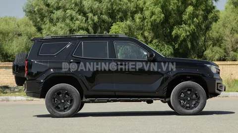 SUV siêu hầm hố, công suất 248 mã lực, giá hơn 800 triệu đồng, so kè cùng Toyota Land Cruiser
