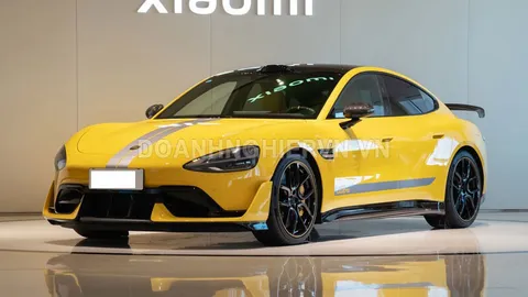 Cận cảnh vẻ đẹp tuyệt mỹ của Xiaomi SU7 Ultra: Công suất 1.526 mã lực, trang bị như siêu xe, giá ngang xe sang