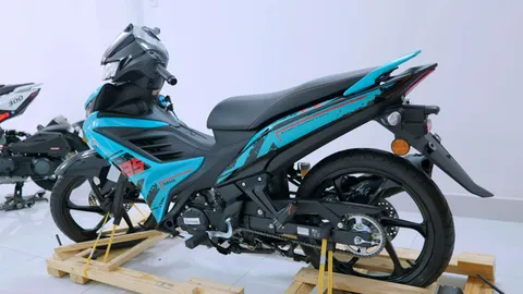 Cận cảnh xe côn tay Yamaha Exciter 135 2025 vừa cập bến thị trường Việt, giá ngang Honda SH