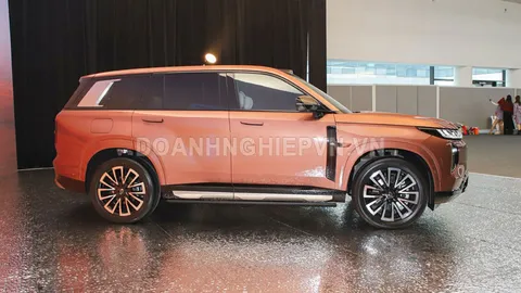 ‘SUV chủ tịch’ công suất 500 mã lực, siêu tiết kiệm xăng, giá từ 740 triệu đồng