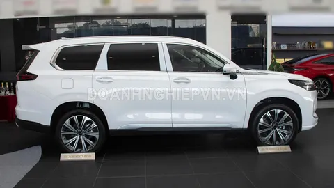 SUV 7 chỗ, công suất 610 mã lực, siêu tiết kiệm xăng, giá gần 800 triệu đồng