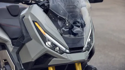 Xe tay ga Honda 745cc, thiết kế siêu ngầu, giá cao ngất ngưởng