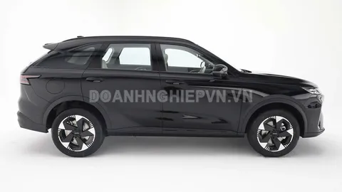 SUV cùng phân khúc với Honda CR-V, động cơ PHEV, nội thất tiện nghi, giá chưa tới 500 triệu đồng