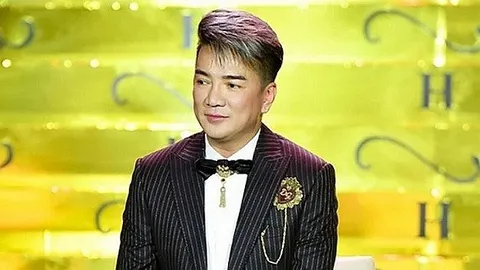 Trở lại sau 9 tháng bị "cấm diễn", Đàm Vĩnh Hưng tung chiêu gì?