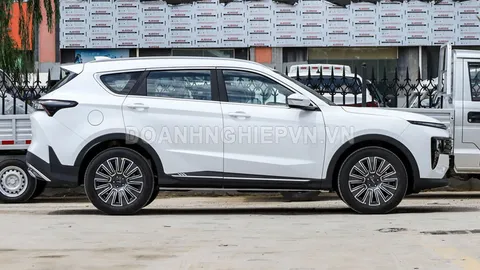 SUV cùng phân khúc với Mazda CX-5, Honda CR-V, giá rẻ hơn Kia Sonet
