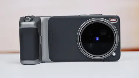 Smartphone đỉnh cao nhiếp ảnh, chống nước, cấu hình mạnh bậc nhất thế giới, giá hơn 23 triệu đồng, sẵn sàng ‘ăn thua đủ’ với iPhone 16 Pro Max