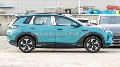 SUV cùng phân khúc với Mazda CX-5, động cơ mạnh mẽ, trang bị tủ lạnh, giá ngang Hyundai Grand i10