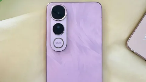 Smartphone độ bền quân đội, RAM 8 GB, pin 6.500mAh, sạc 90W, giá 8,99 triệu đồng tại Việt Nam