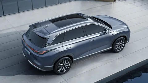 SUV lớn hơn Toyota Fortuner, công suất 476 mã lực, siêu tiết kiệm xăng, trang bị tủ lạnh, giá rẻ hơn Mitsubishi Xforce