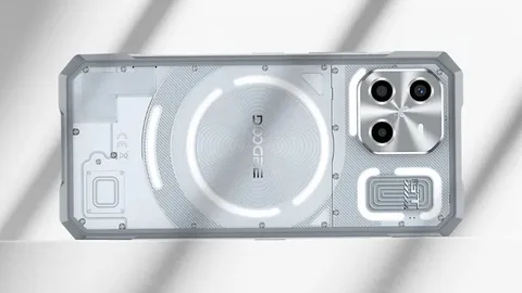 Smartphone  ‘nồi đồng cối đá’, RAM 16 GB, pin 5.500mAh, giá hơn 16 triệu đồng