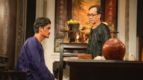 Mạc Văn Khoa trách NSƯT Đức Khuê 'lấy trộm vàng' trong trailer Út Lan