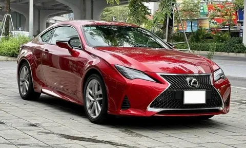 Mới chạy 9.000 km, Lexus RC 300 rao bán chưa đầy 2 tỷ đồng