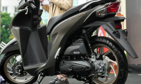 Giá xe Honda Vision 2025 tháng 1/2025 giảm 'sập sàn', giá rẻ như Future hút khách Việt cận Tết