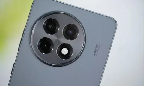 OnePlus Ace 5 Pro về Việt Nam, rẻ bằng nửa Galaxy S24 Ultra Snapdragon 8 Elite pin 6100 mAh sạc 100W